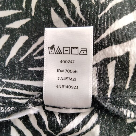 Ann Taylor LOFT Tropical Palm Print Wrap Romper Shorts Black White Sleeveless 6 - Picture 13 of 16